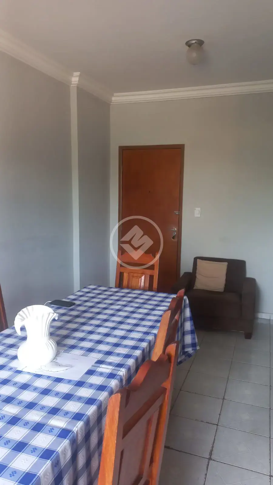 Apartamento com 3 quartos, 1 suite, 1 garagem coberta.