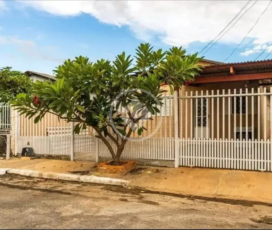 Casa à venda no Parque Cuiabá