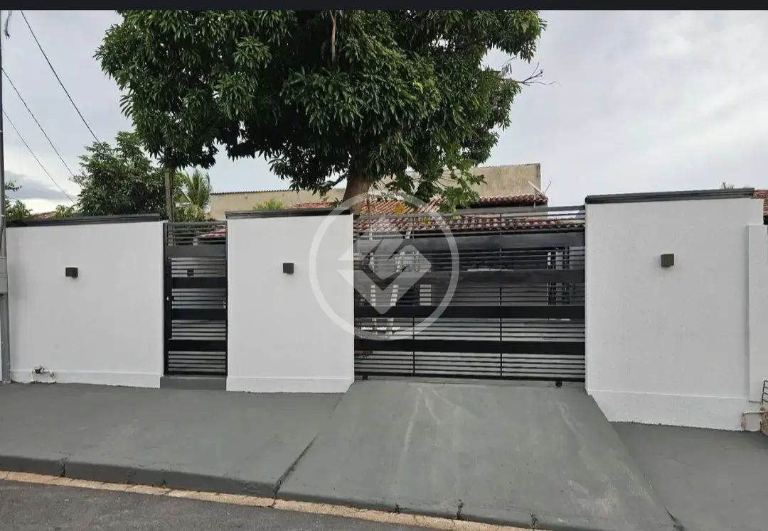 Casa à venda no bairro Tijucal