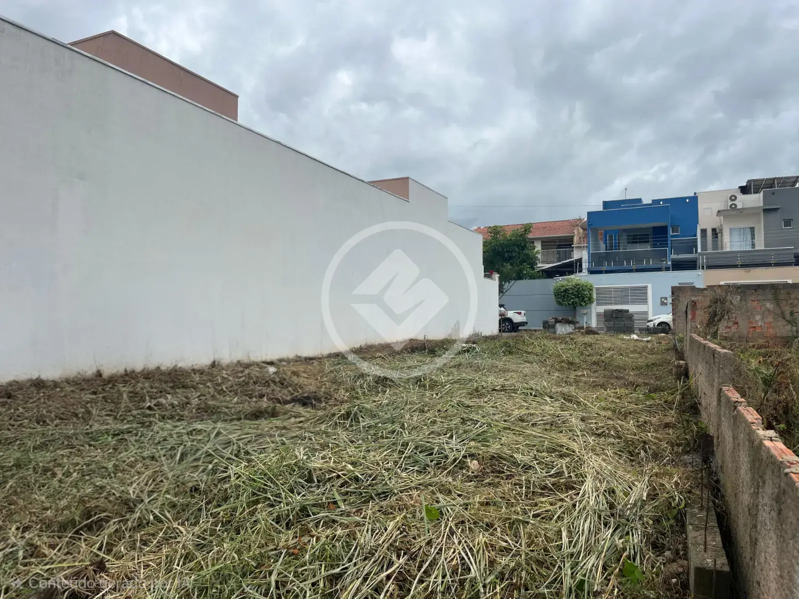 Terreno no bairro Santa Rosa, próximo ao Shopping Estação