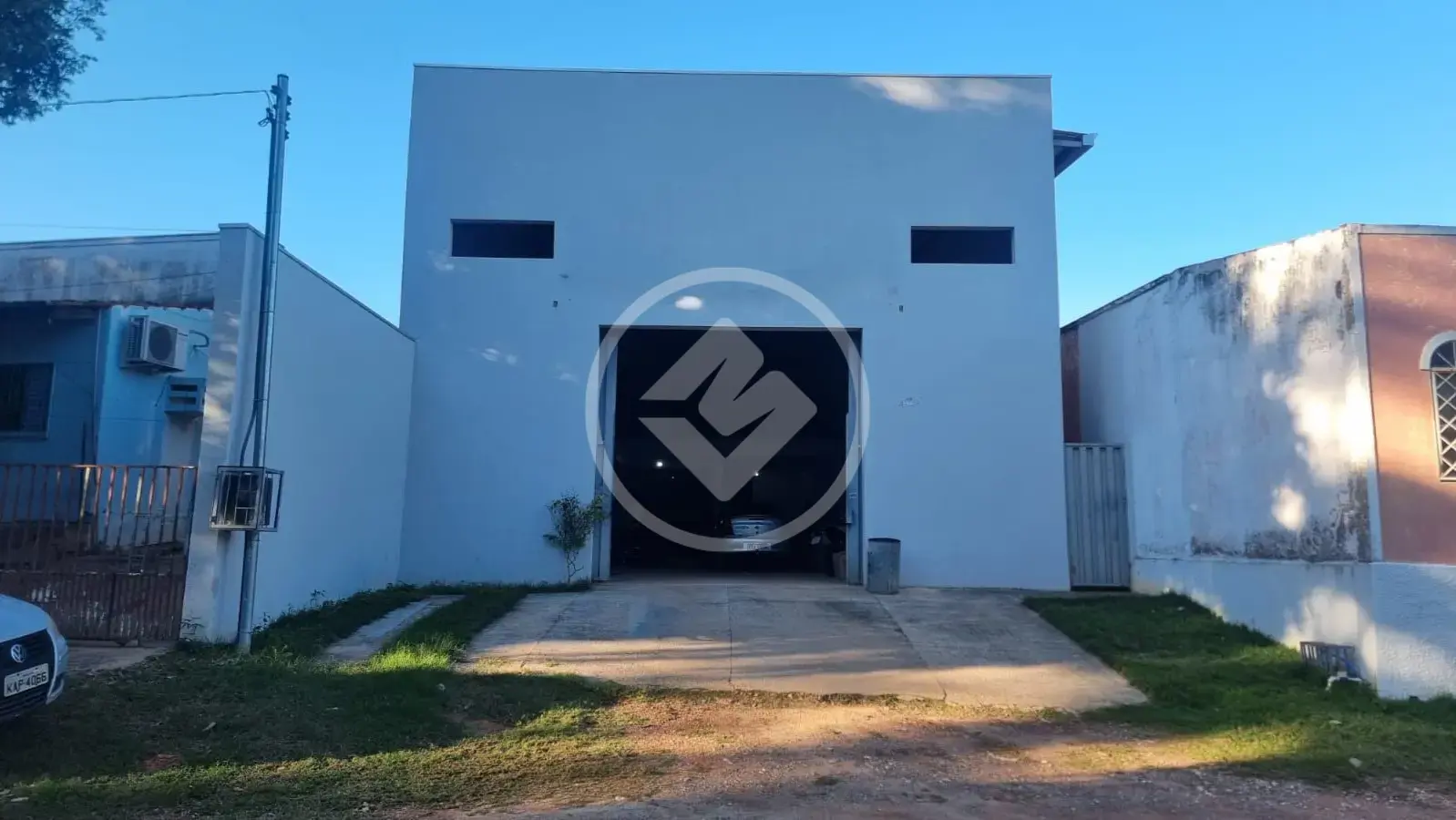 Galpão de 280m² com mezanino - Bairro Ararés