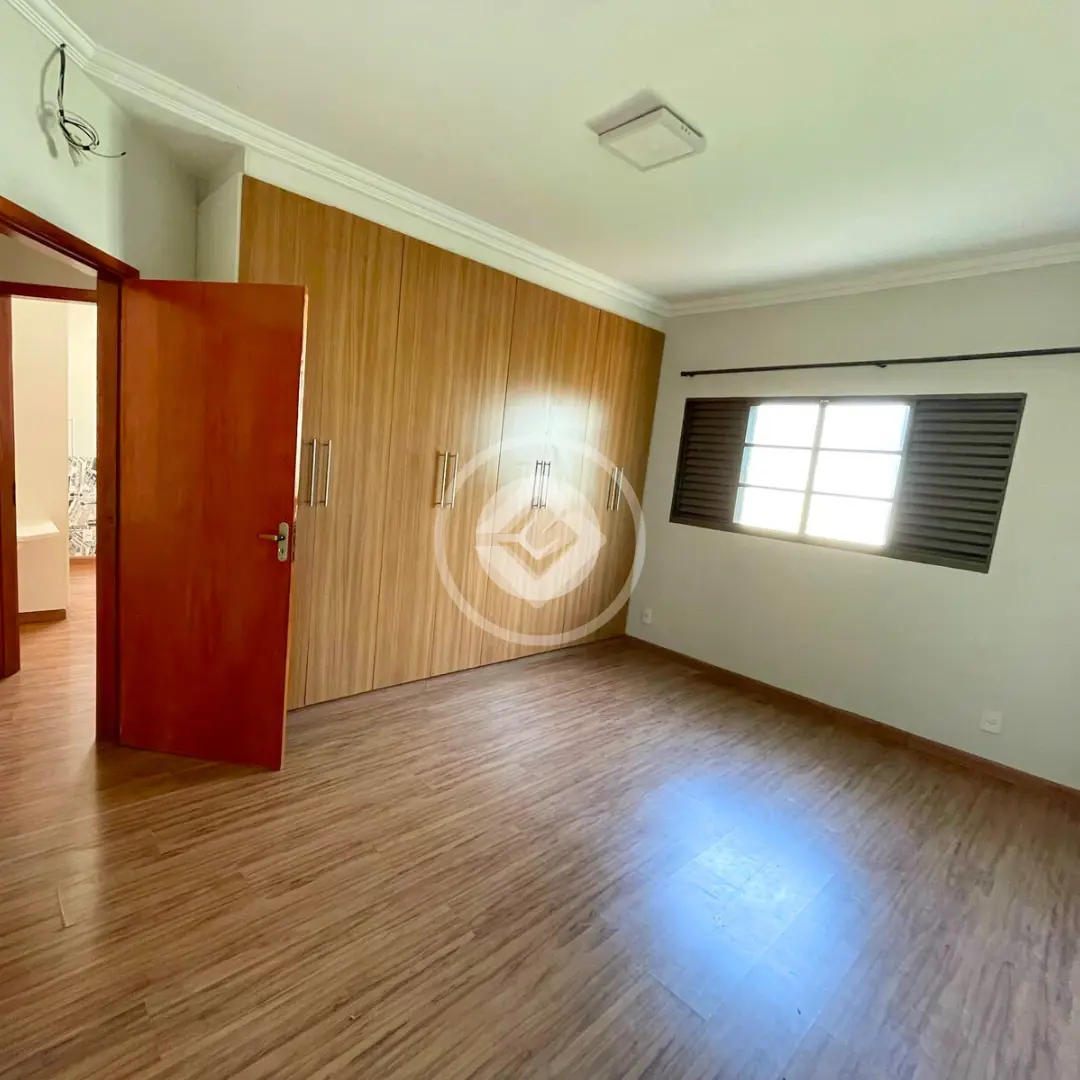 Casa 4 quartos no Guilhermina Vieira Chaer, Araxá — foto 5 de 6