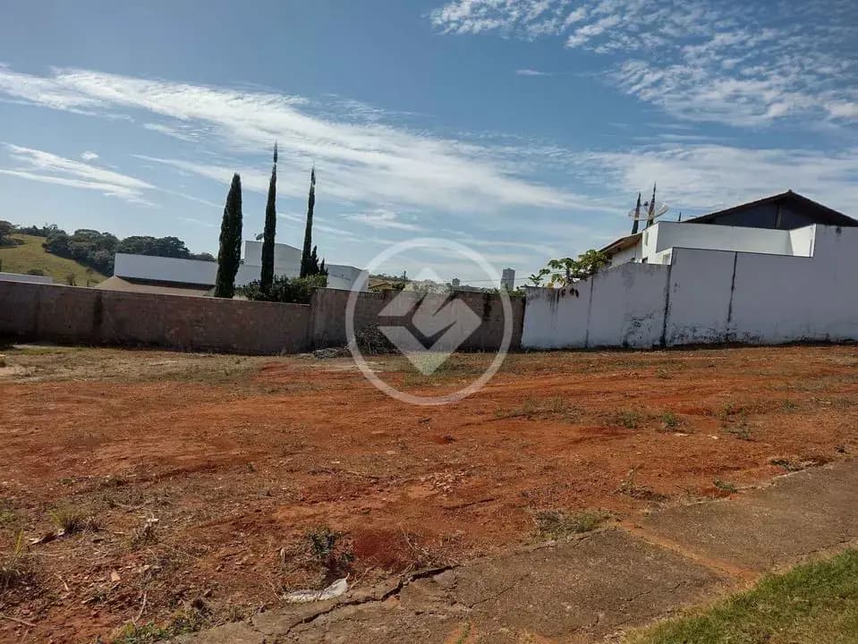 Terreno Condomínio Loteamento Residencial Villágio I, Araxá - MG — foto 1