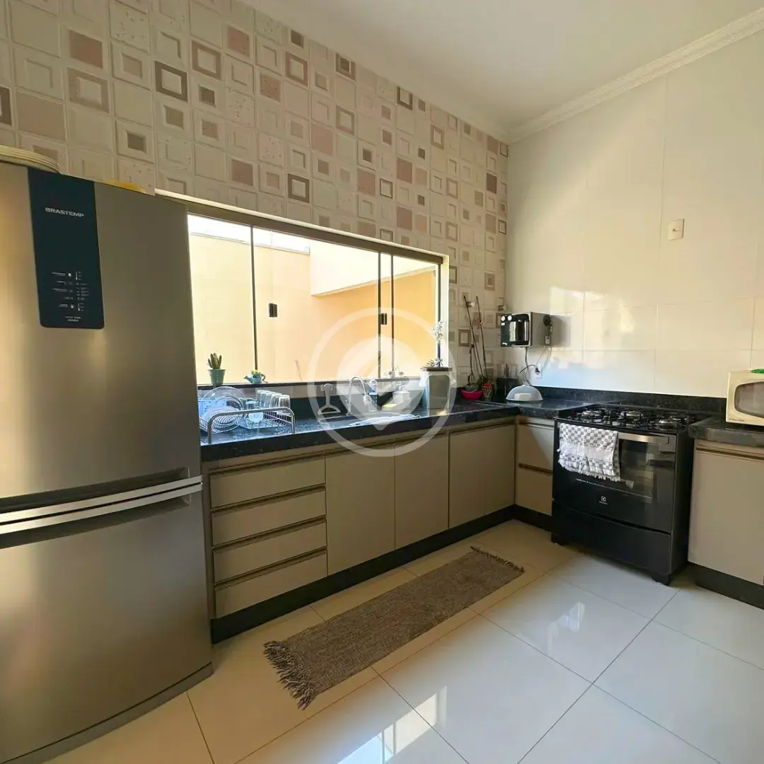 Casa 3 quartos no Loteamento Flávia Helena, Araxá — foto 4 de 6