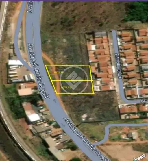 Terreno de oportunidade