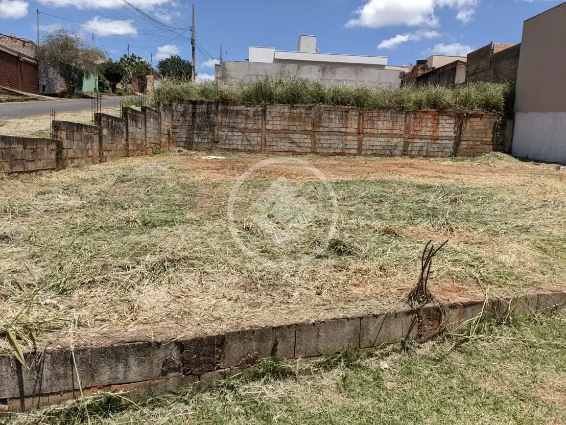 Terreno bem localizado
