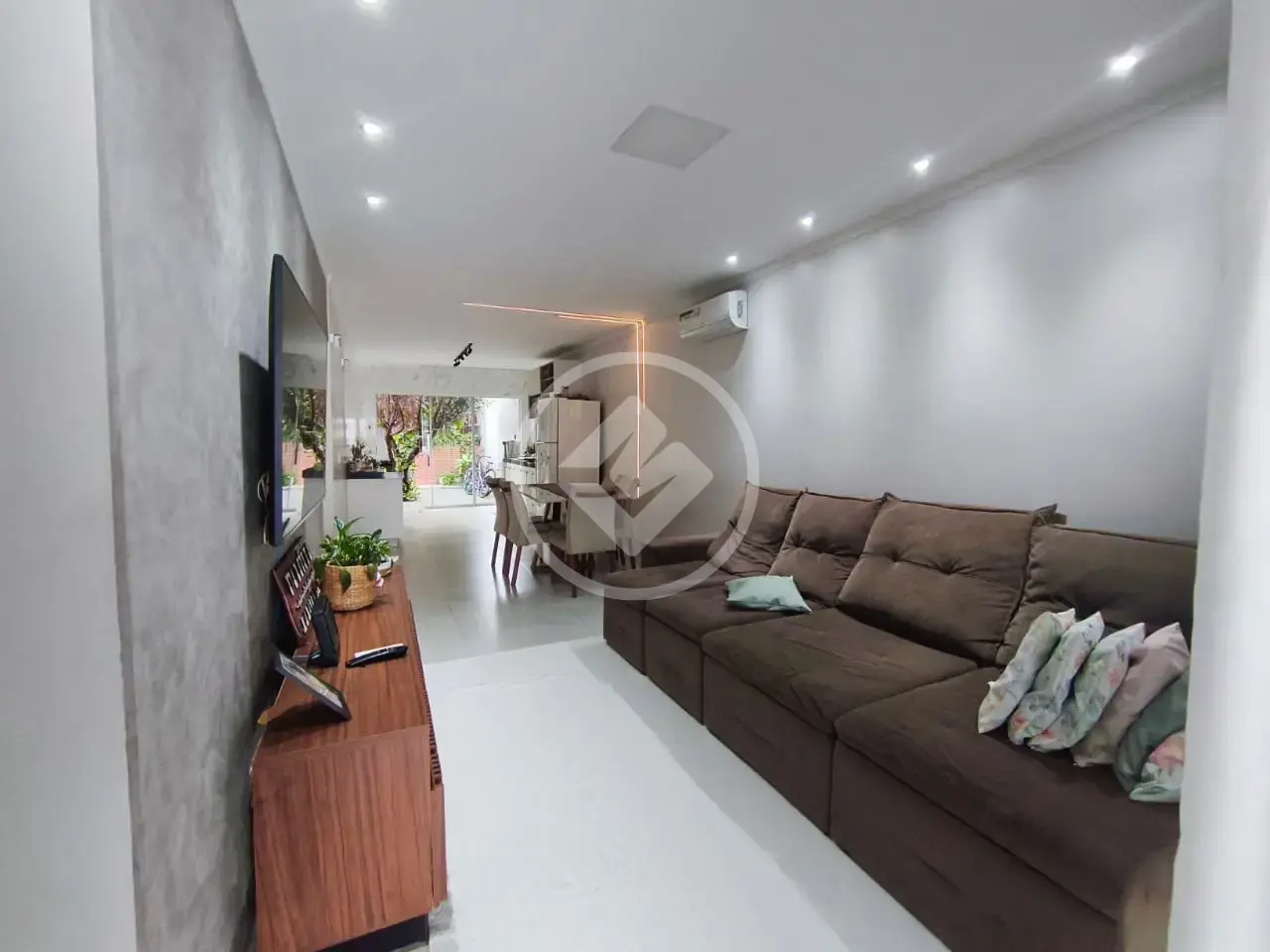 Casa à Venda na Vila Alzira em Aparecida de Goiânia - GO