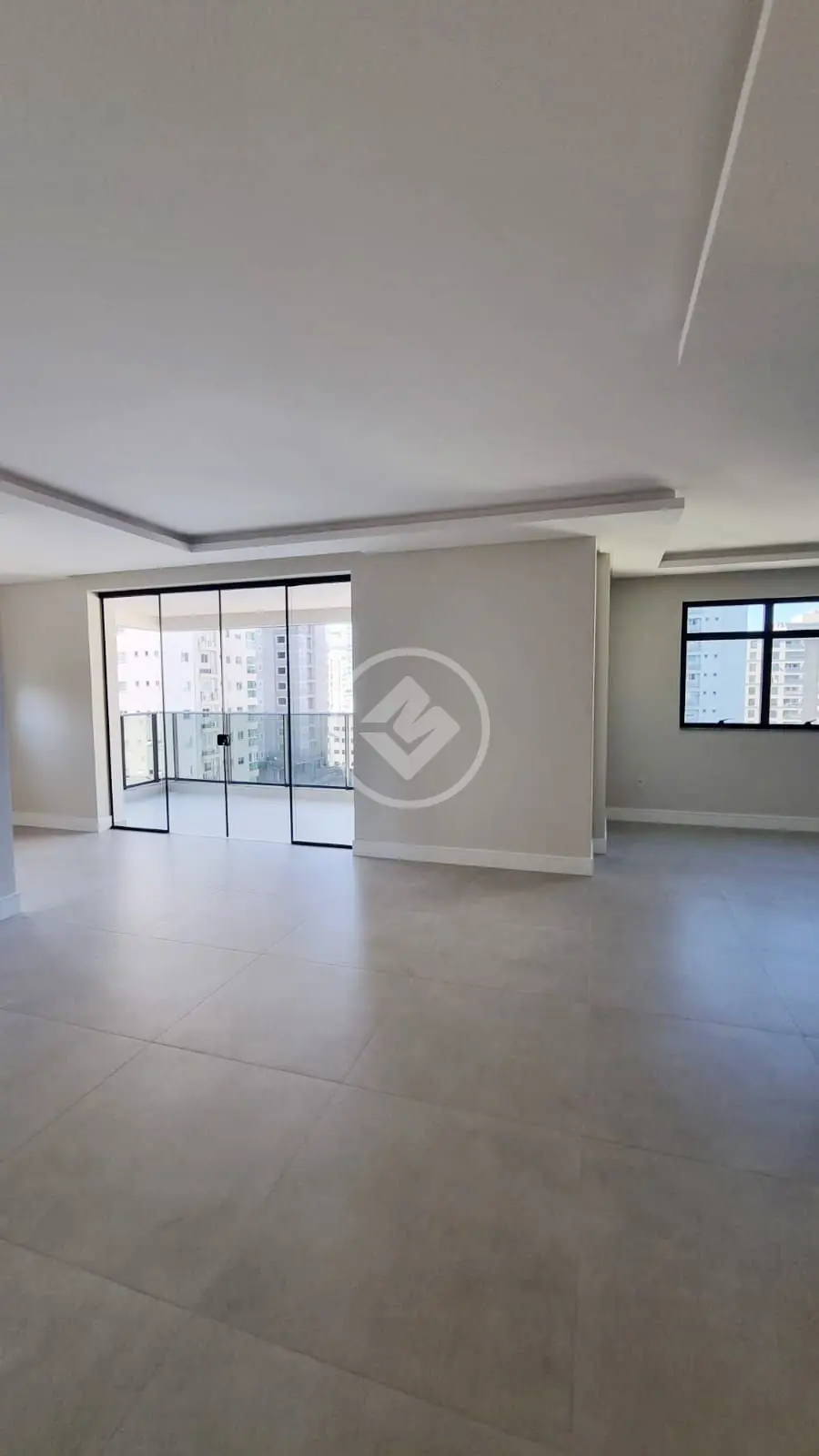 Apartamento 4 quartos no Meia Praia, Itapema — foto 3 de 6