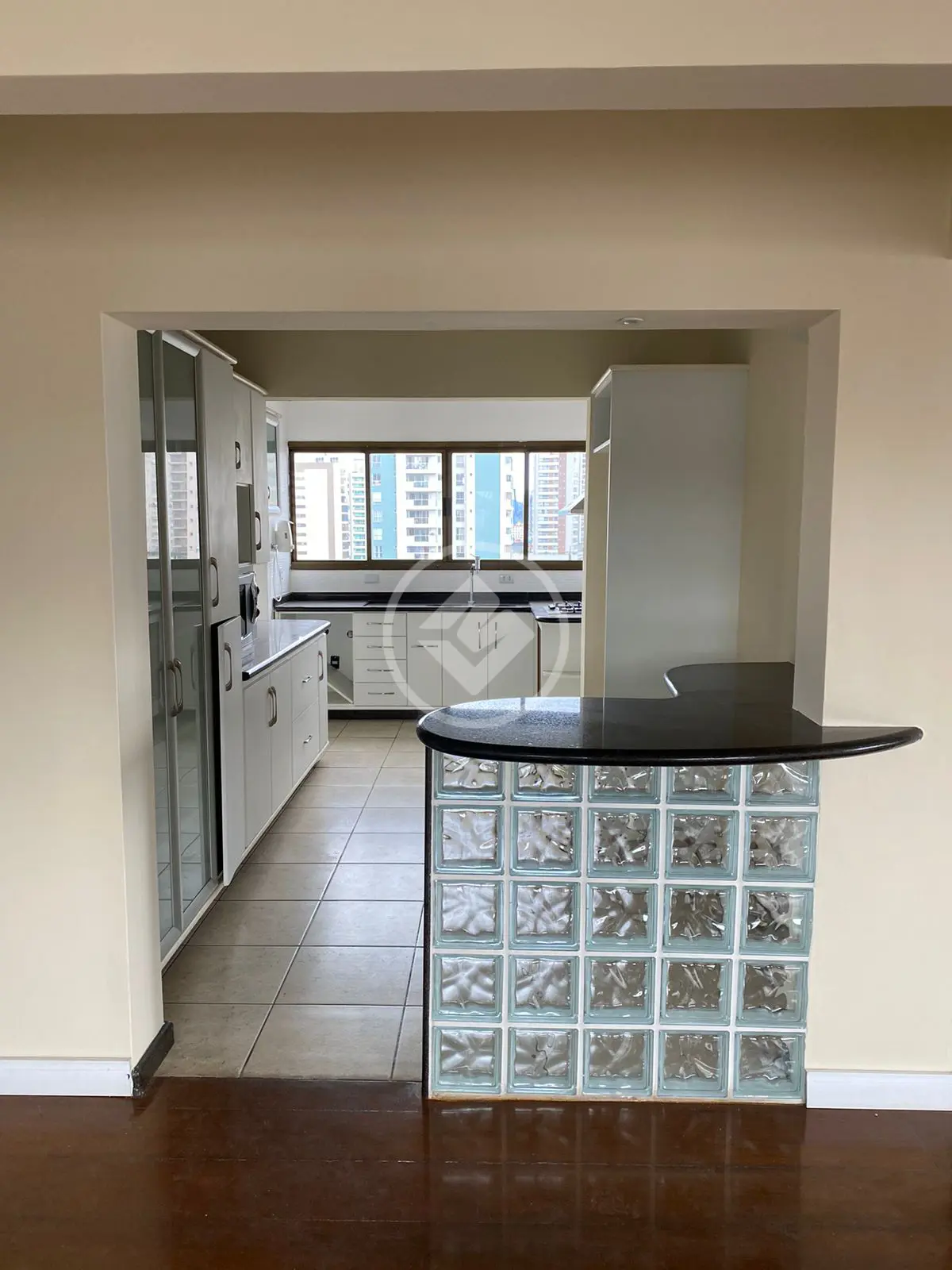 Apto a venda no bairro Fazenda. Valor R$ 1.650.000,00