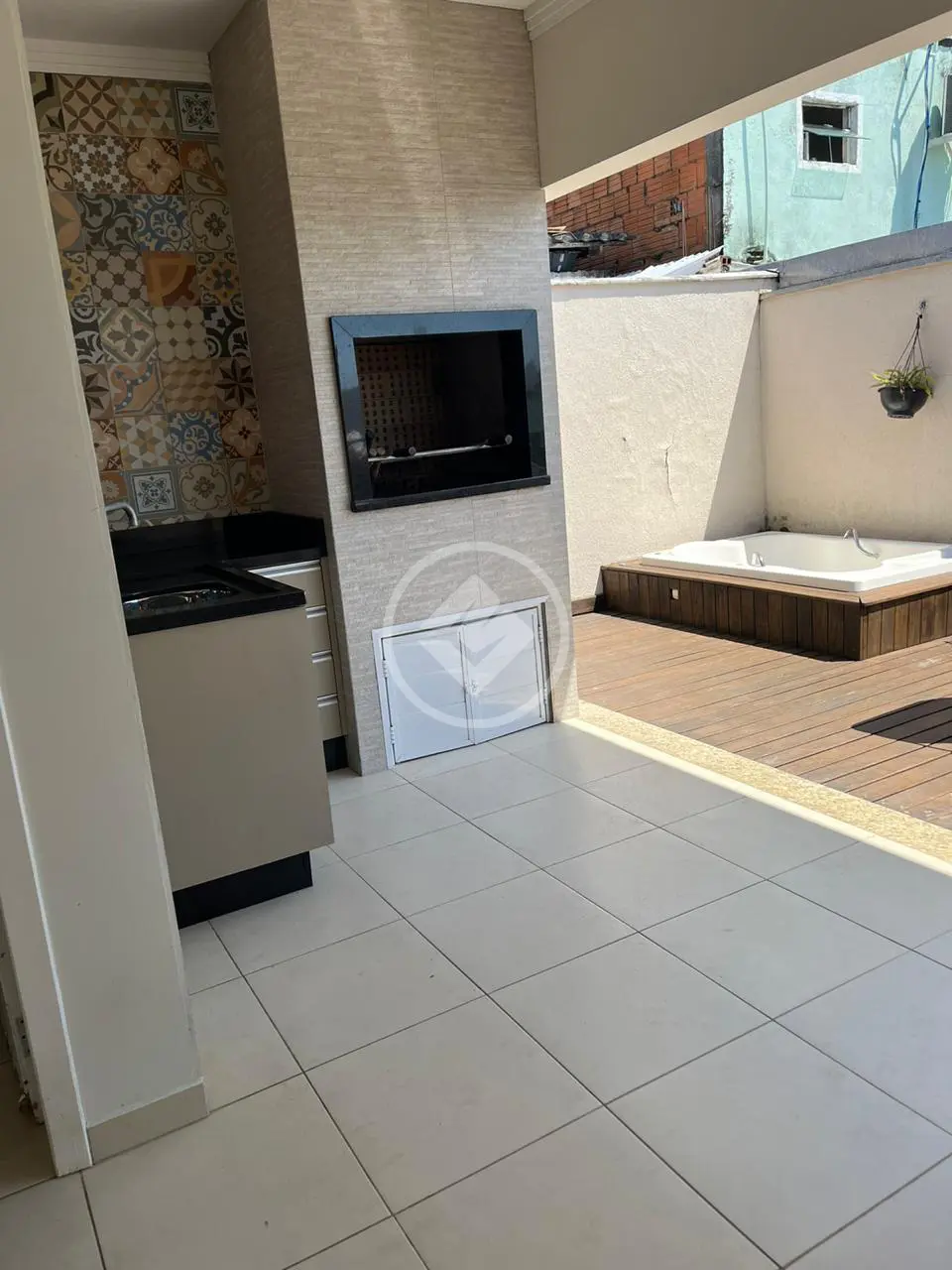 Casa na rua Noruega bairro Nações. Valor: R$ 1.800.000,00