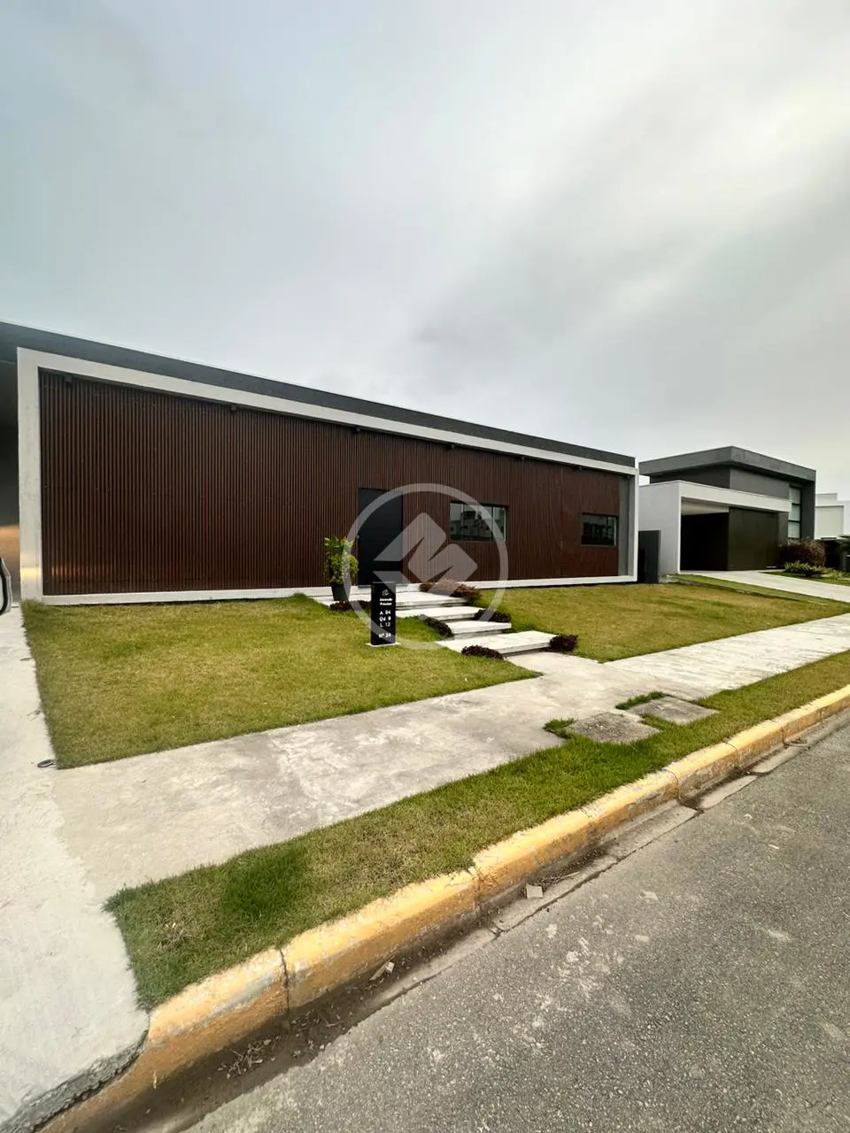 CASA A VENDA NO CALEDONIA