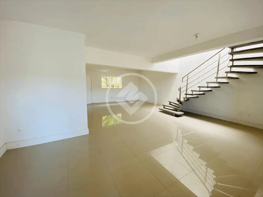 Casa 3 quartos no Praia dos Amores, Balneário Camboriú — foto 3 de 6