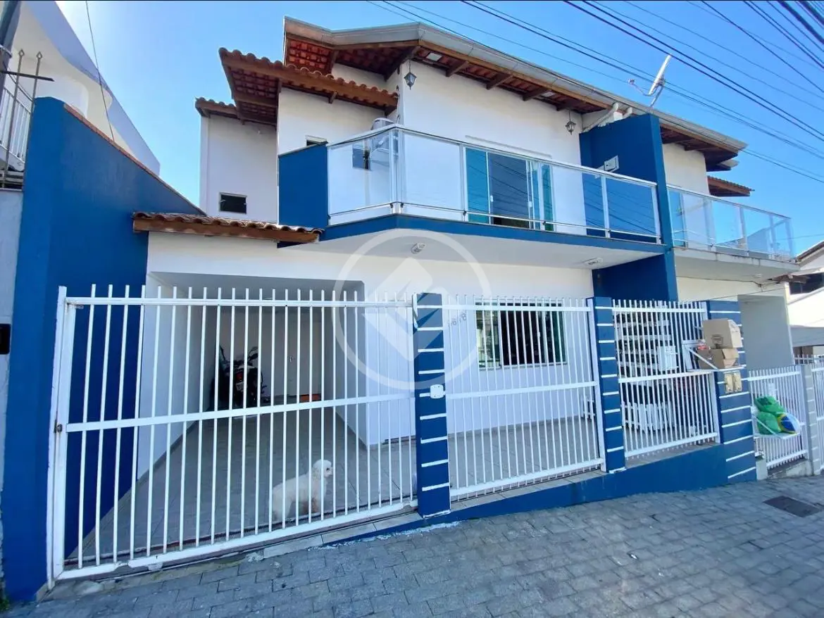 Sobrado 4 quartos no Bairro das Nações