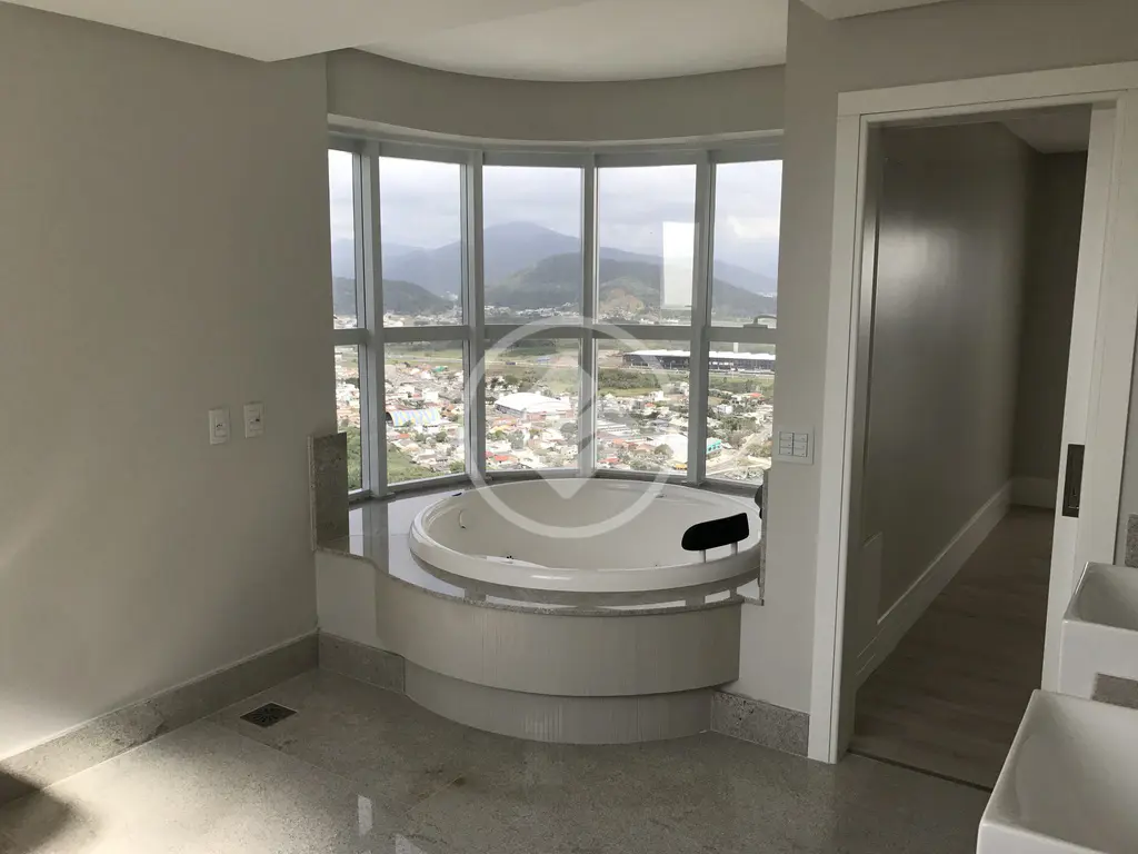 Cobertura Duplex 6 quartos no Centro, Balneário Camboriú — foto 6 de 6