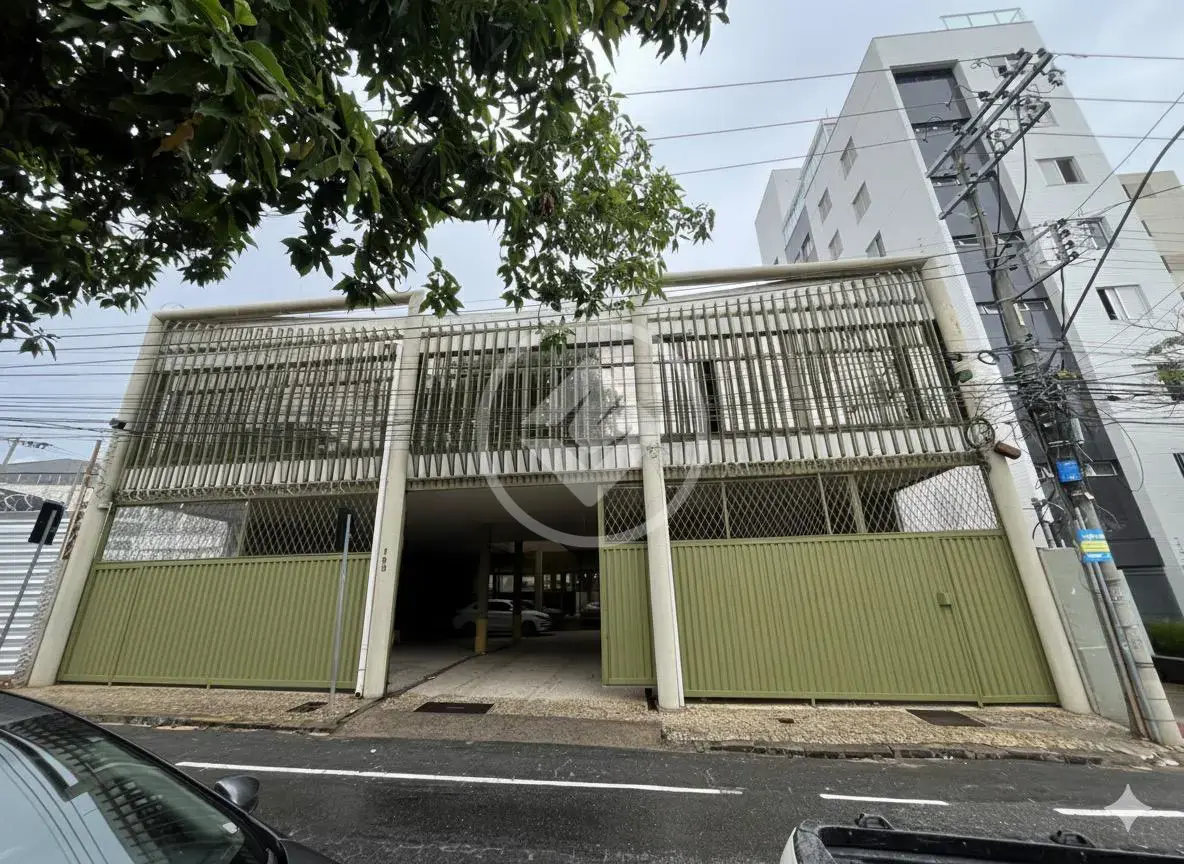 Casa comercial à venda