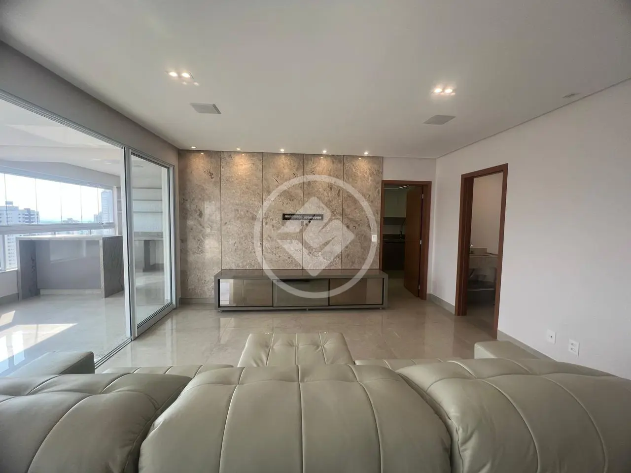 Apartamento 3 quartos no Setor Bueno, Goiânia — foto 3 de 6