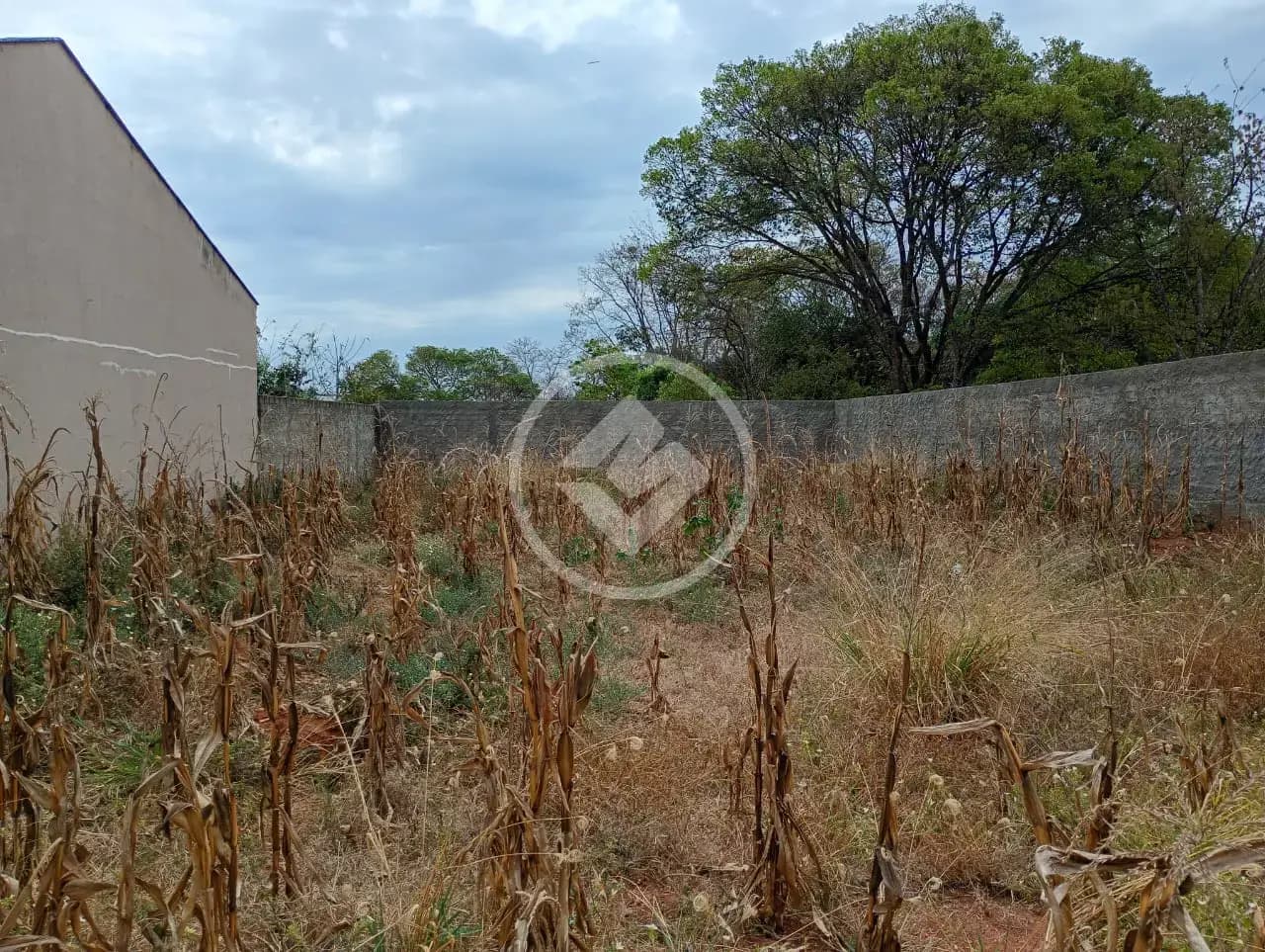 Lote Residencial no Parque Atalaia