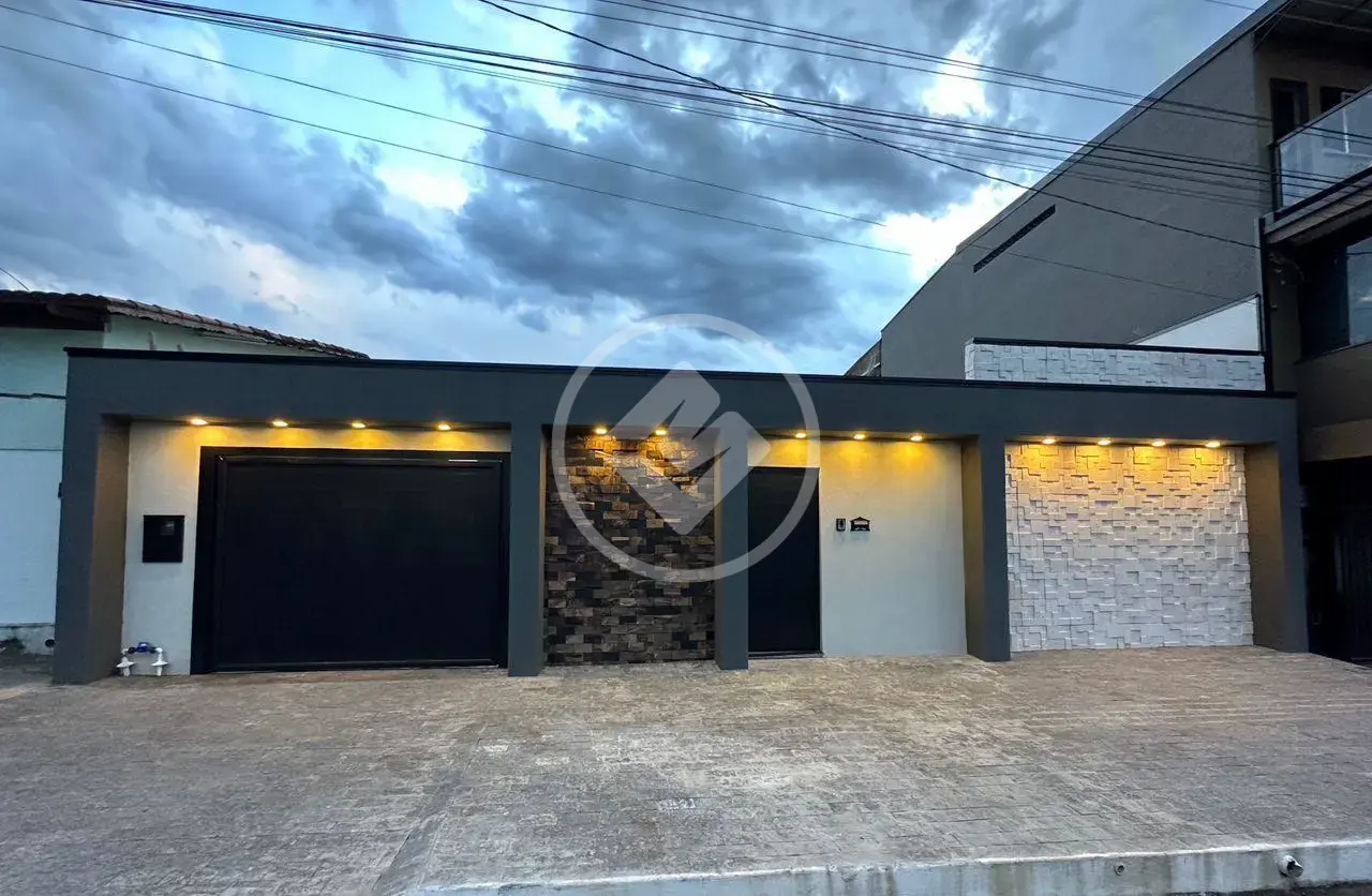 OPORTUNIDADE ÚNICA: Casa de Alto Padrão exclusiva e moderna 🏡