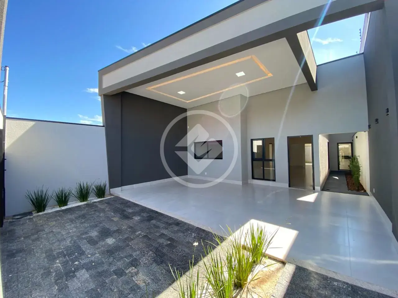 OPORTUNIDADE ÚNICA: Casa de Alto Padrão exclusiva e moderna 🏡