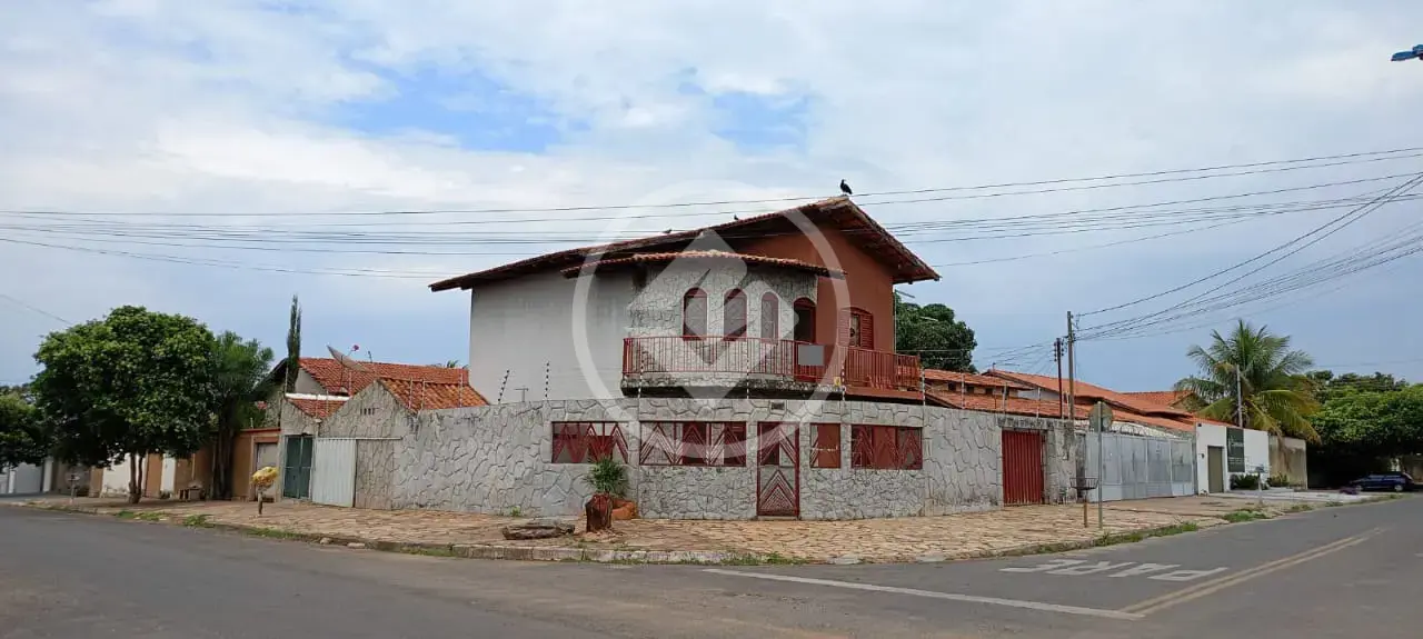 SOBRADO À VENDA NO ITAICI 2