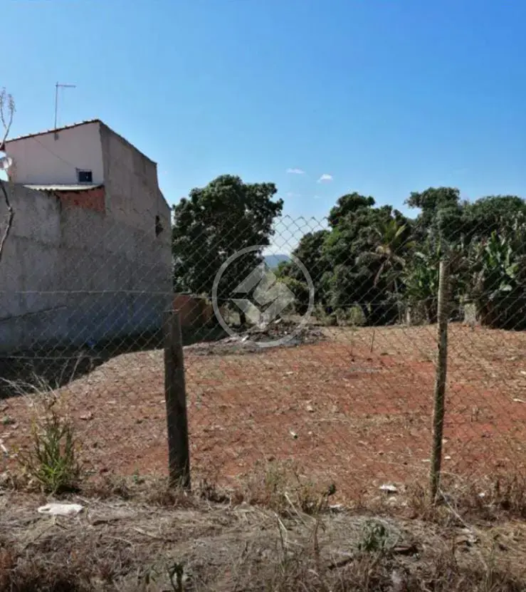 LOTE A VENDA NO CALDAS DO OESTE