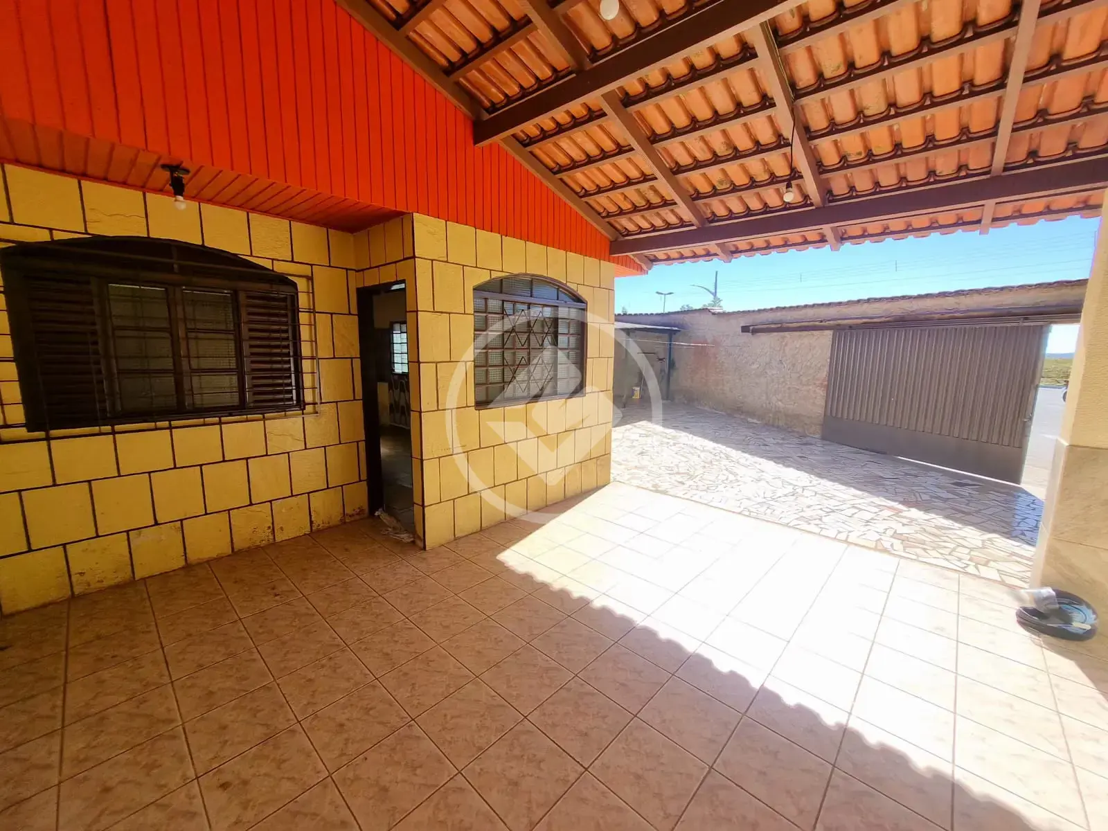 Casa de 2 quartos em frente ao Aeroporto