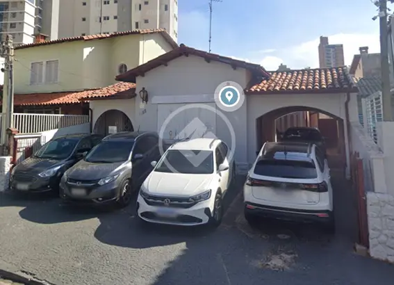 Casa no Coração do Cambuí com Edícula