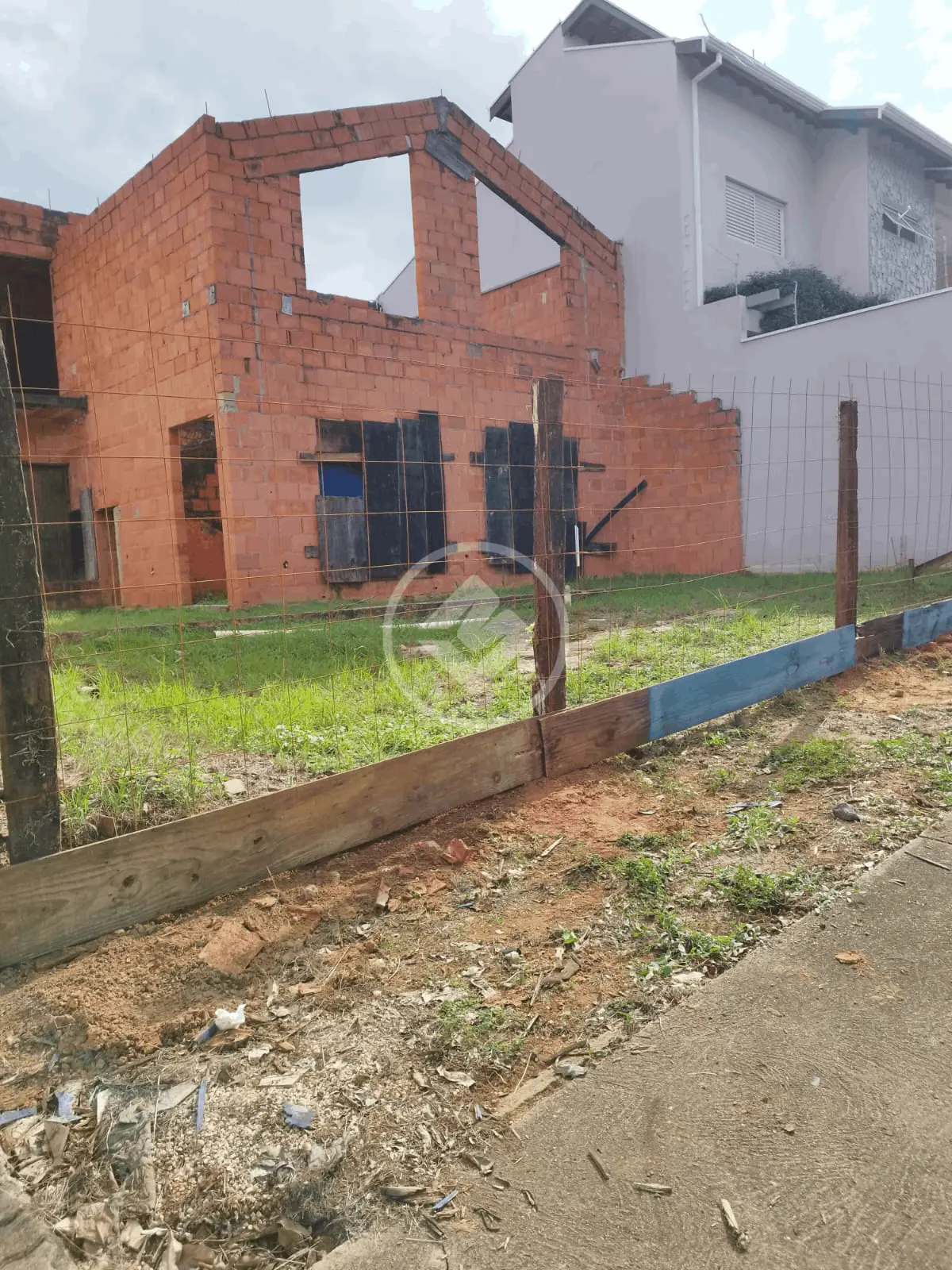 Casa em constução no Jardim Esplanada