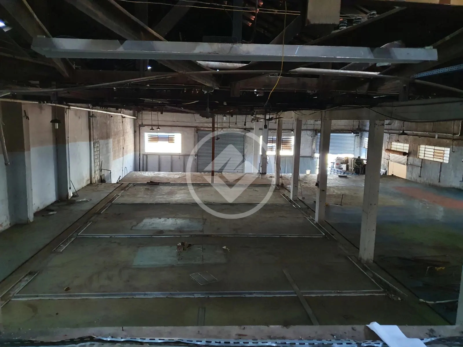 Barracão de 1077 m² para reforma, na Vila Nova em Campinas