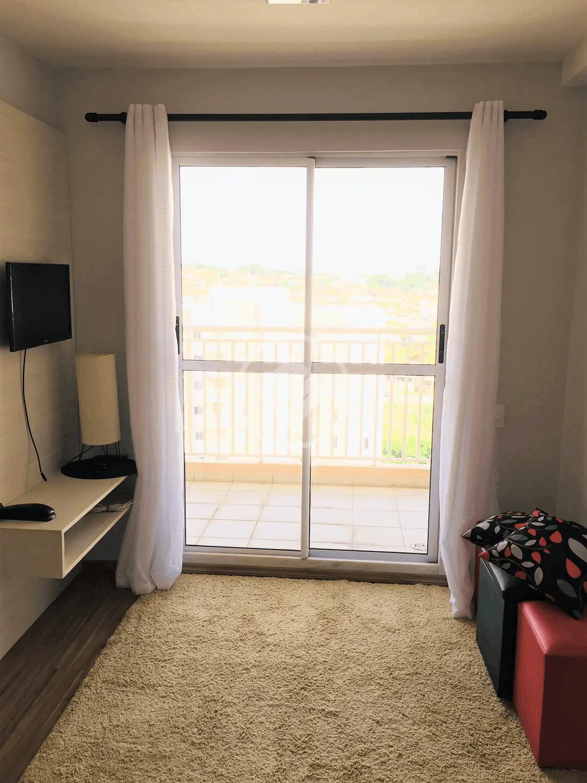 Apartamento mobiliado, 3 dorm com1 suíte, região da PUCC Medicina