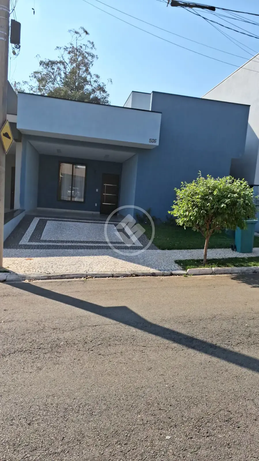 Casa em condomínio, de 160 m2 de área construída, com 3 dormitórios sendo 1 suíte com closet, próximo da UNASP, em Hortolândia.