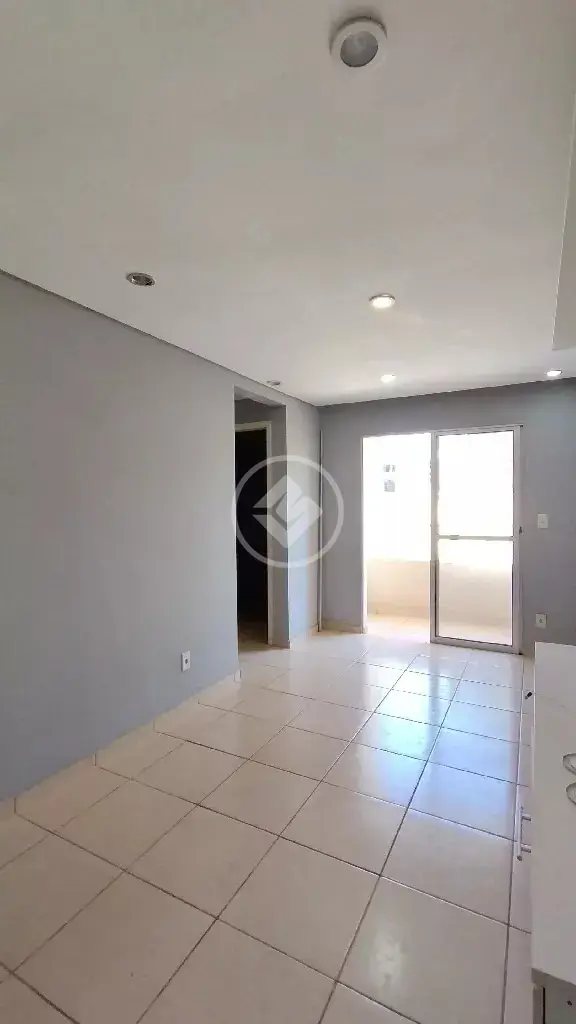 Apartamento de 55 m2, com 2 dormitórios no 1º andar sem elevador, no Jardim Nova Europa em Campinas.