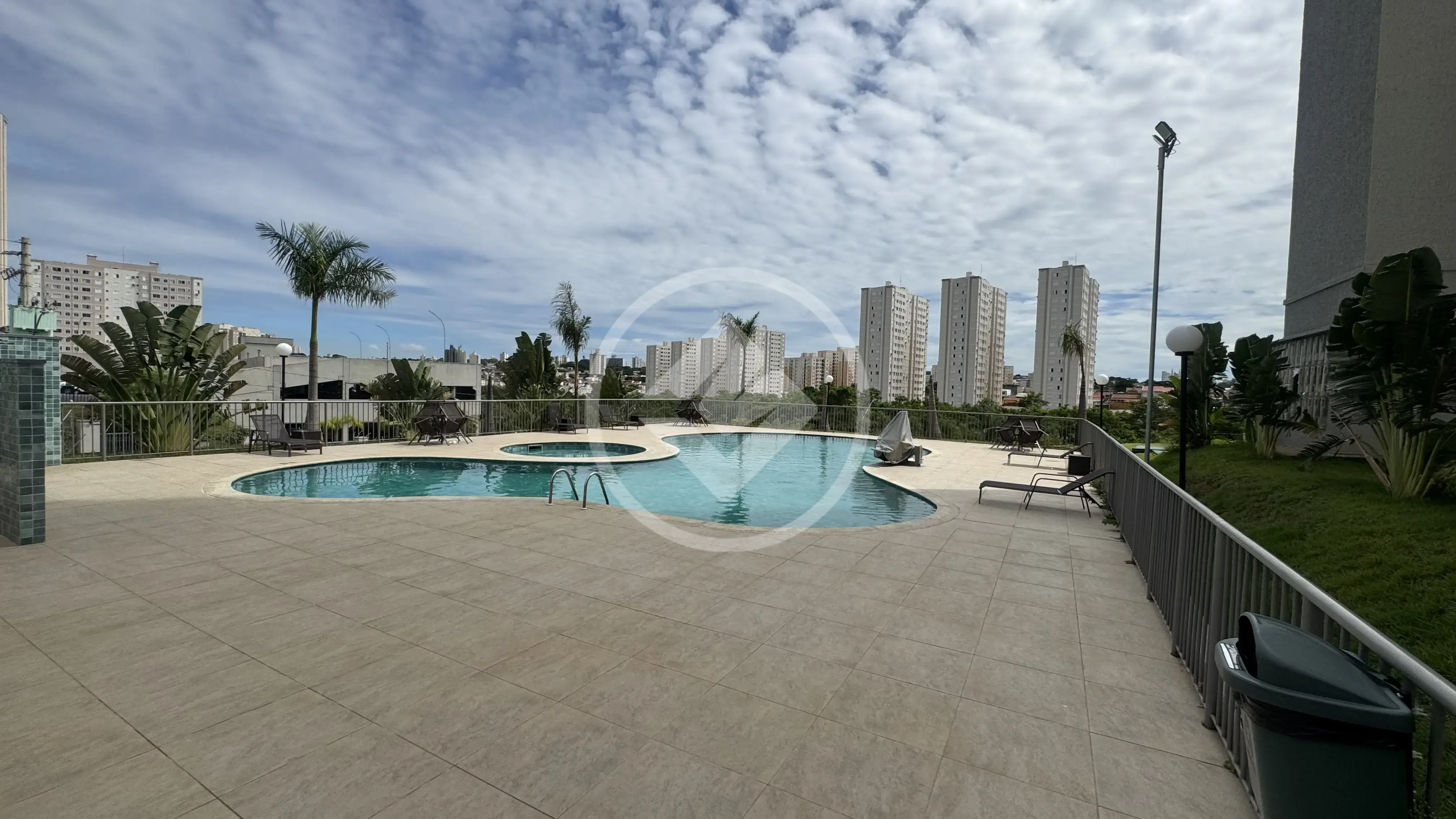 Apartamento recém entregue pronto para morar, de 54 m2, com 2 dormitórios sendo 1 suíte, andar alto, sol da manhã, no Condomínio JOY GARDEN, na Vila Industrial em Campinas.