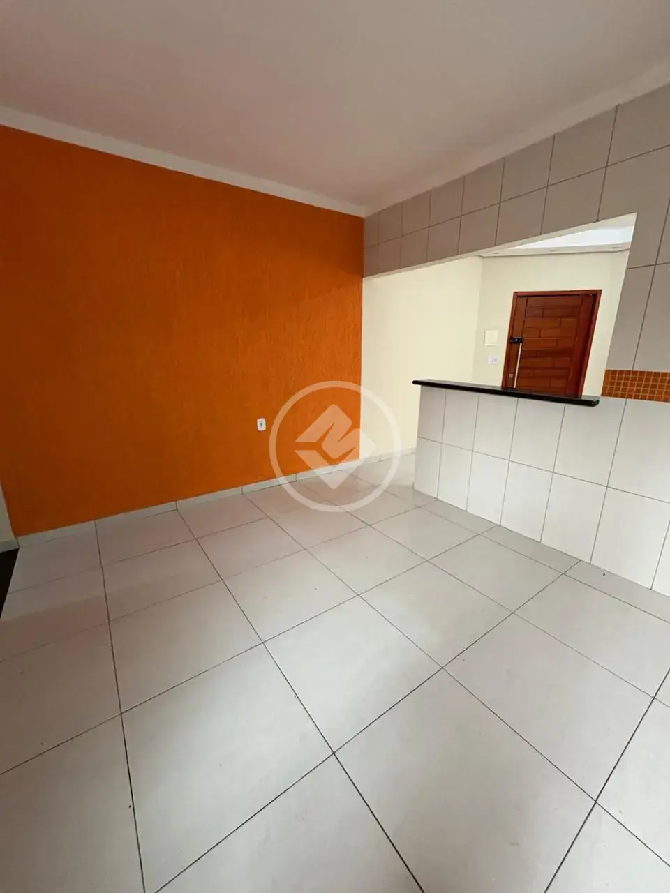 Casa recém reformada com 125 m2 de área total e 110,90 m2 de área construída, com 2 dormitórios sendo 1 suíte, no bairro Jardim Interlagos em Hortolândia.