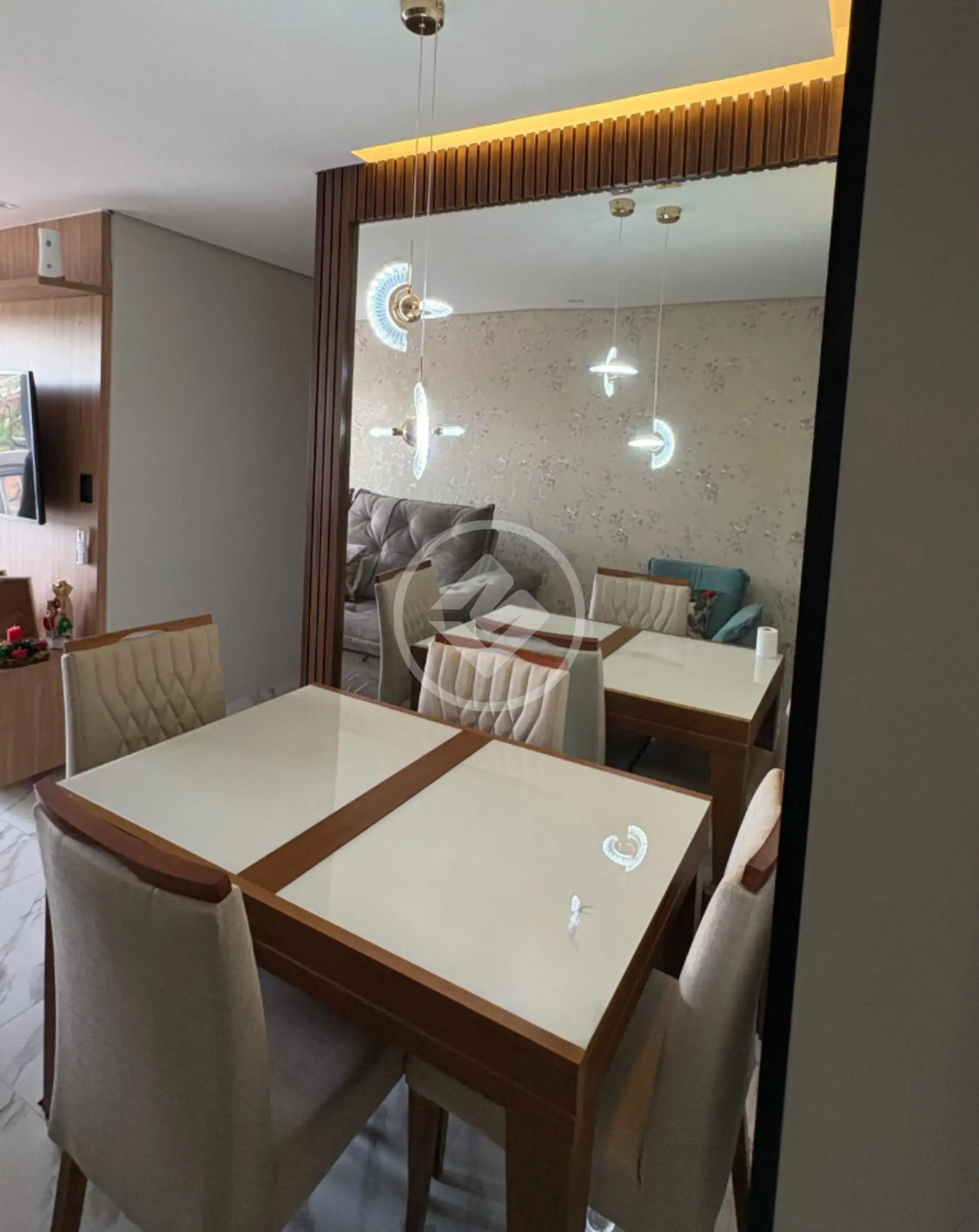 Apartamento de 55 m2, porteira fechada, com 2 dormitórios, com planejados, no Condomínio Residencial Santa Clara, no bairro João Aranha em Paulínia.