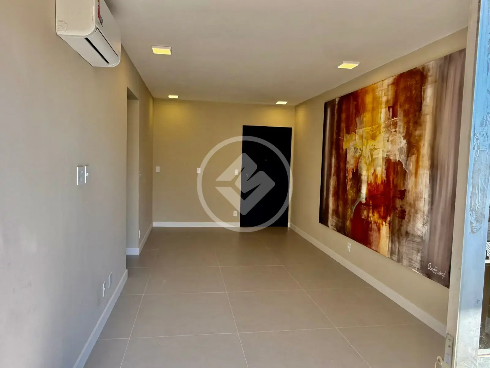 Apartamento reformado, de 100 m2, com 3 dormitórios sendo 1 suíte, no Condomínio Edifício Cabriúva, no bairro Cambuí em Campinas.