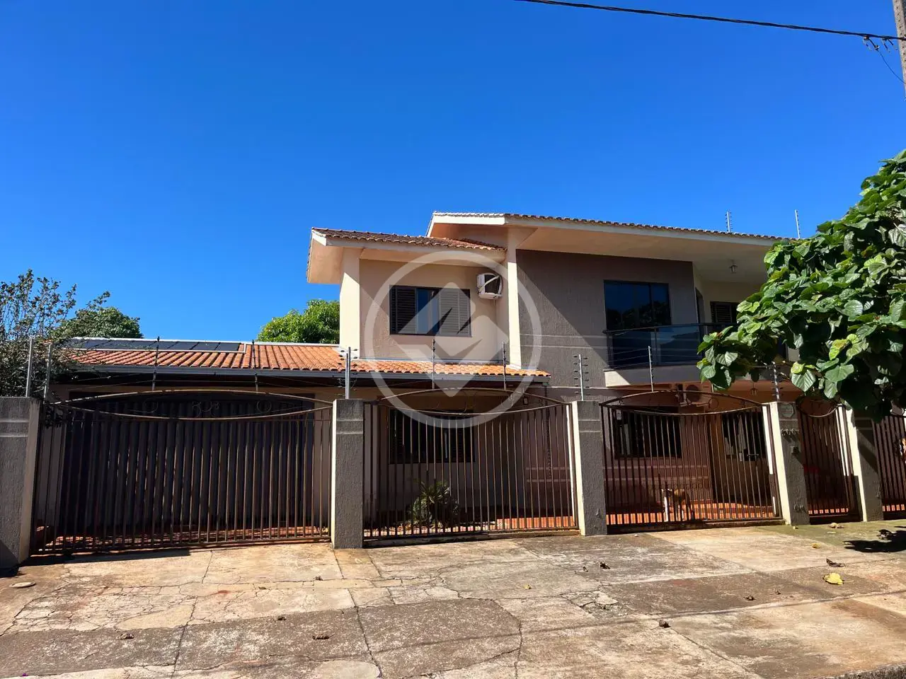 Sobrado Pacaembu, Cascavel - PR — foto 1