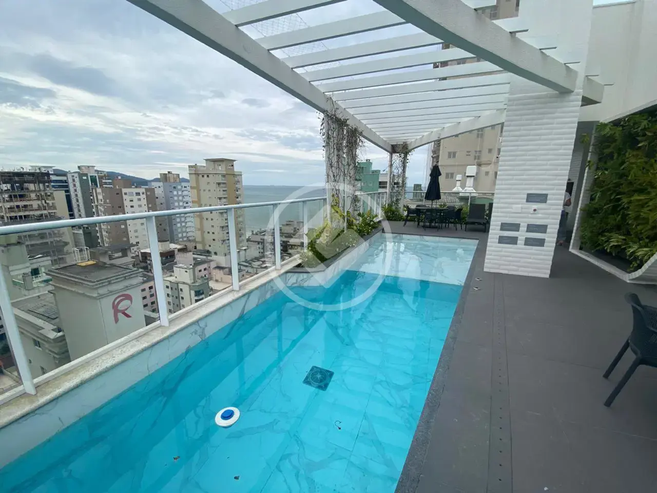 Apartamento Meia Praia, Itapema - SC — foto 1