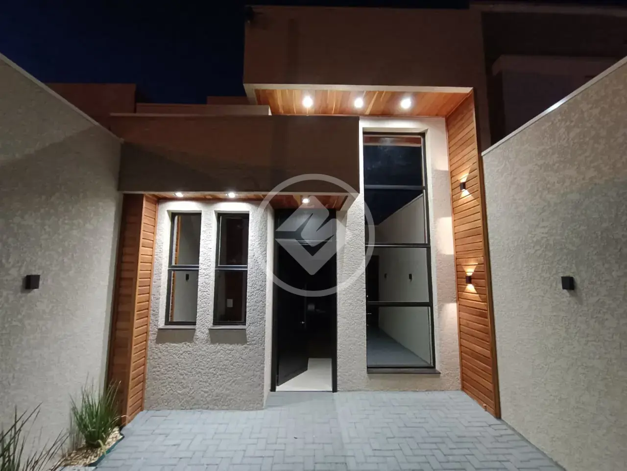 Imagine você morando nessa linda casa moderna em Cascavel… Imagine chegar em casa depois de um dia corrido e encontrar um ambiente aconchegante, moderno e cheio de paz.