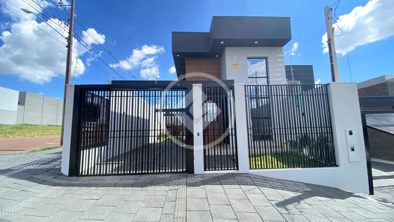 Casa à venda com 2 suítes, no bairro FAG Cascavel-PR