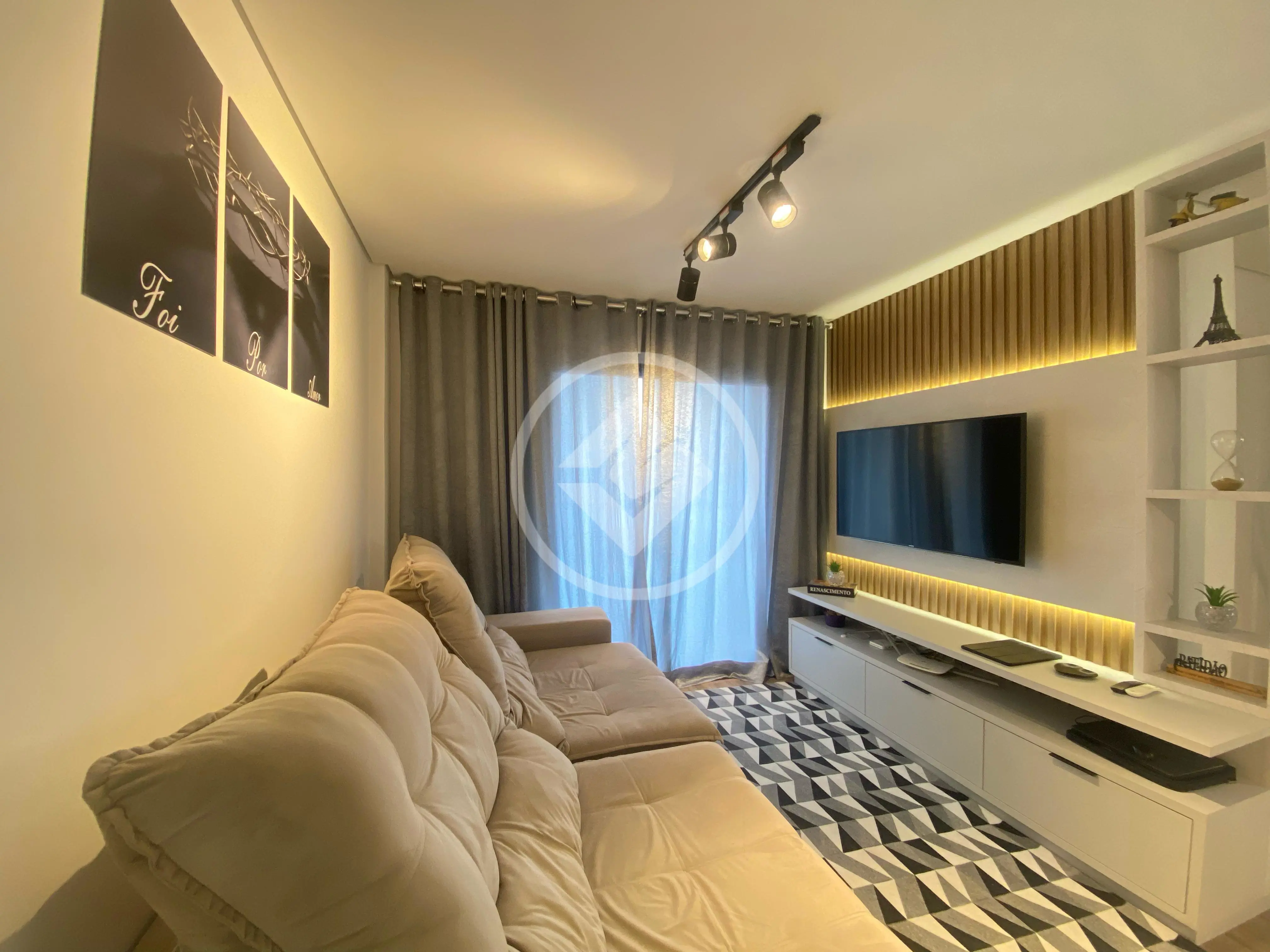 APARTAMENTO NO CENTRO DE CHAPECÓ