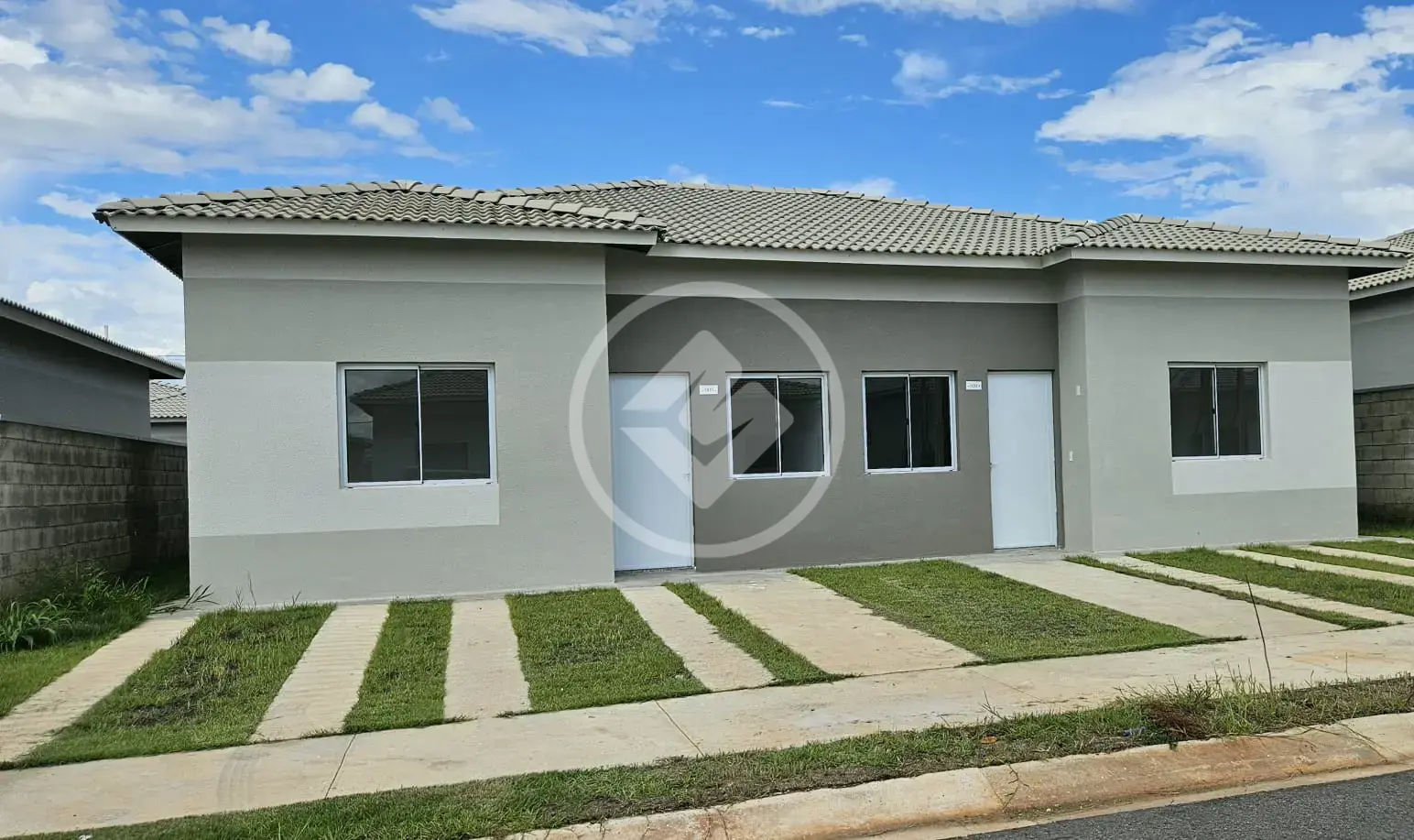 Casa Condomínio Lot Prq Genebra) - Petrópolis, Várzea Grande - MT — foto 1