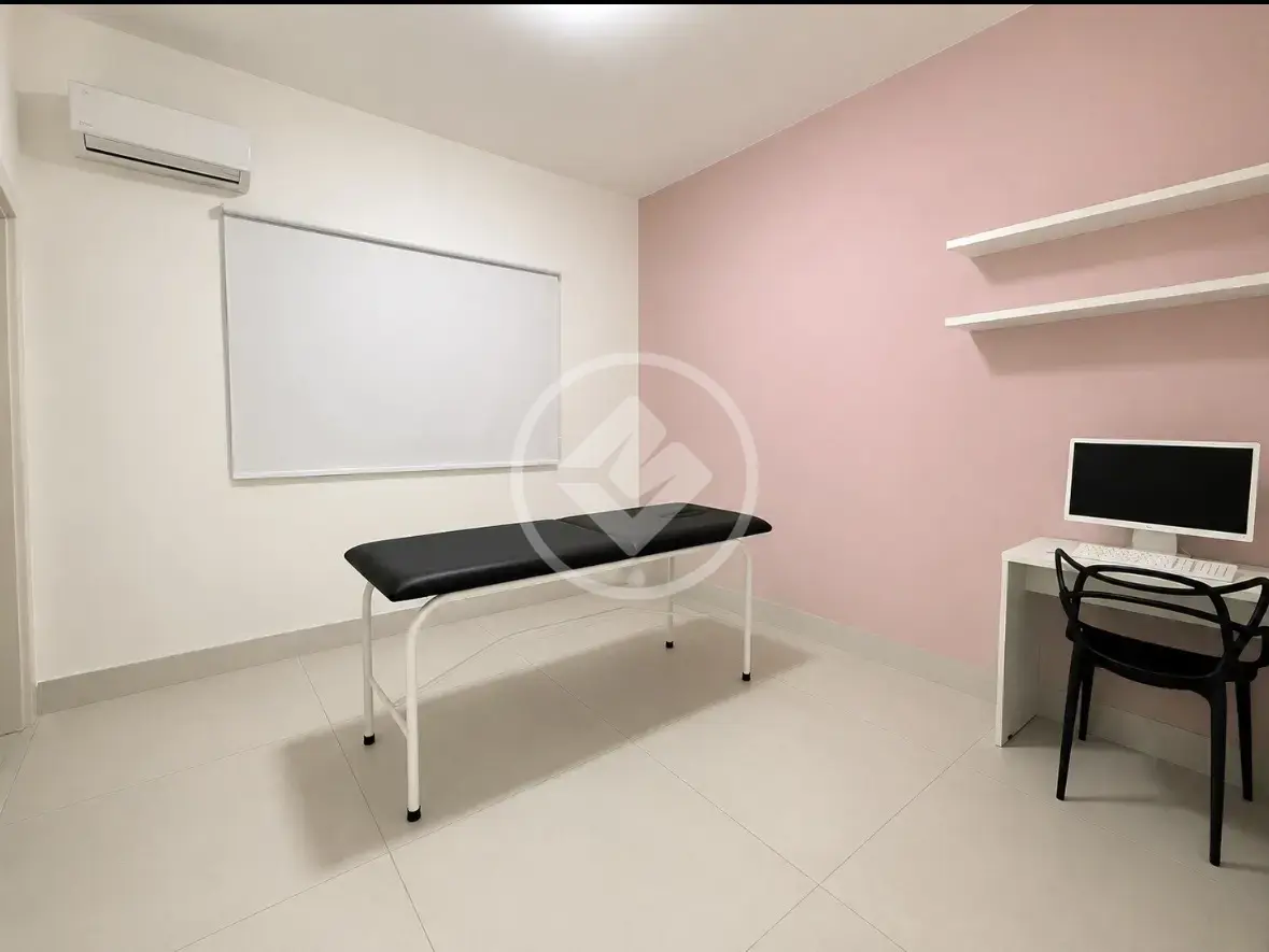 Sala comercial no Jardim Itália. Locação $ 2.500,00