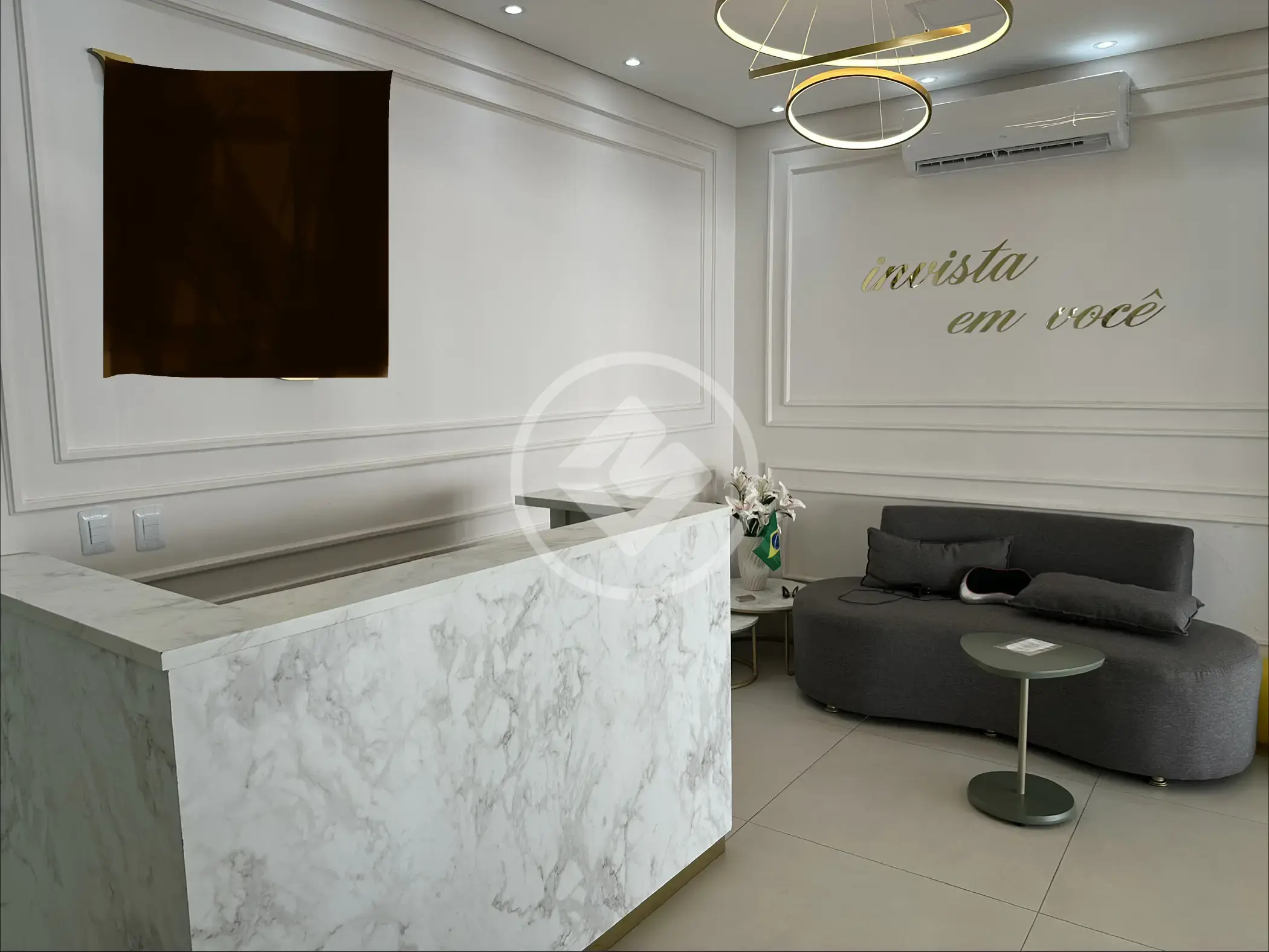 Sala comercial Jardim Itália. Locação $ 2.500,00