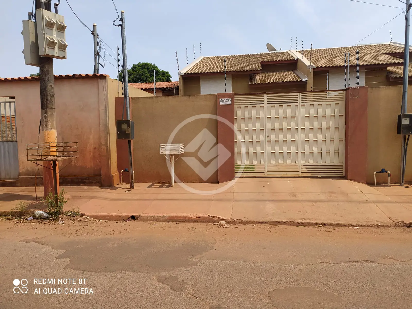 CASA - R$ 190.000,00 - SENDO 2 QUARTOS COM QUINTAL E GARAGEM COBERTA - BAIRRO CANELAS VÁRZEA GRANDE - MT