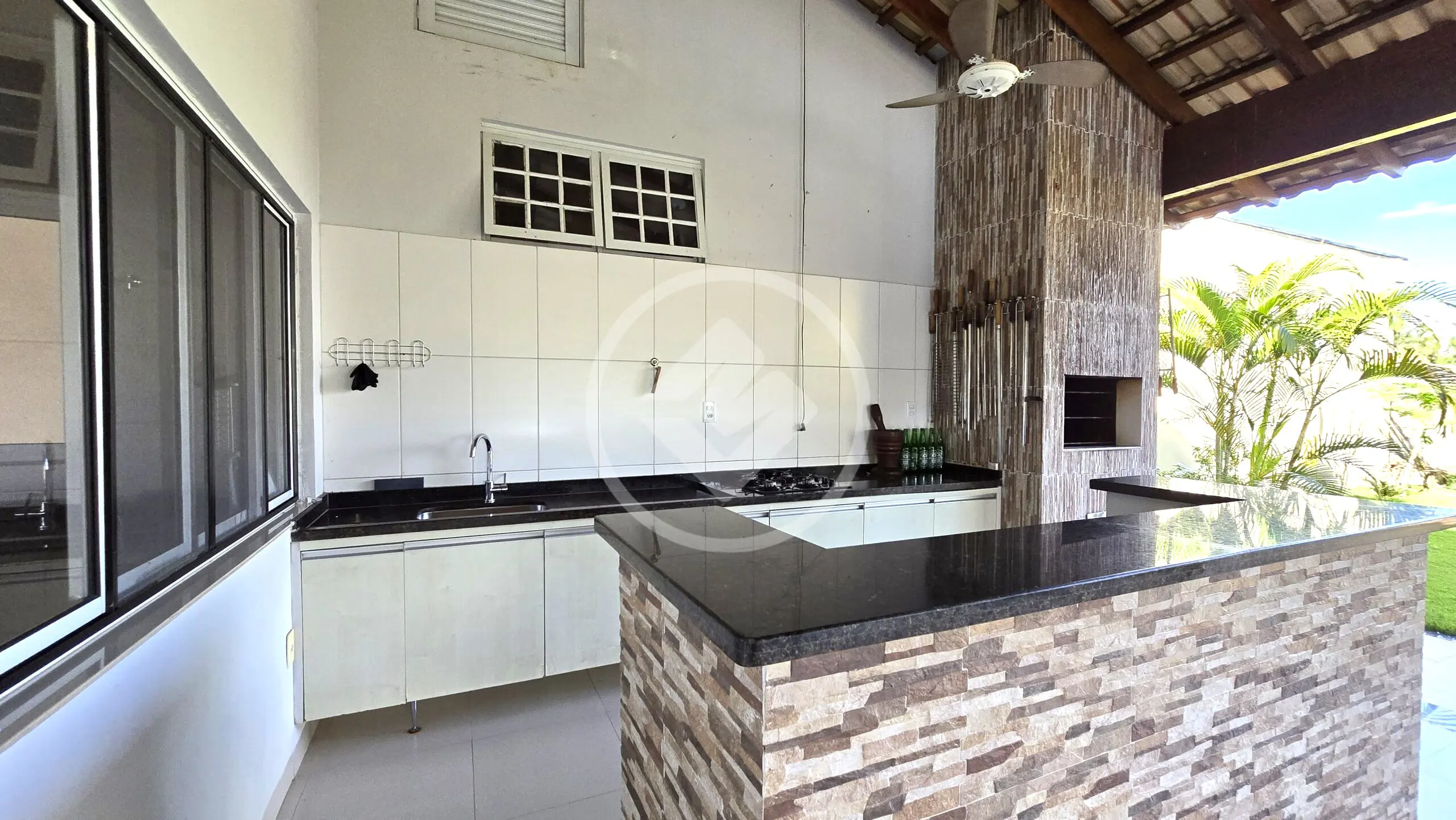 Residencial Panambi - Casa Térrea de 320 m² - Terreno de 634 m² - Porteira Fechada - 4 Suítes - 7 Vagas - Espaço Gourmet com Churrasqueira - 9 mil Litros de Água: 3 Caixas D’Água de 3 mil Litros - R$ 1.450.000,00
