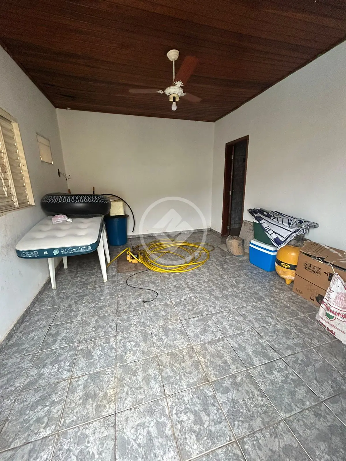 Vende-se casa com piscina em Várzea Grande