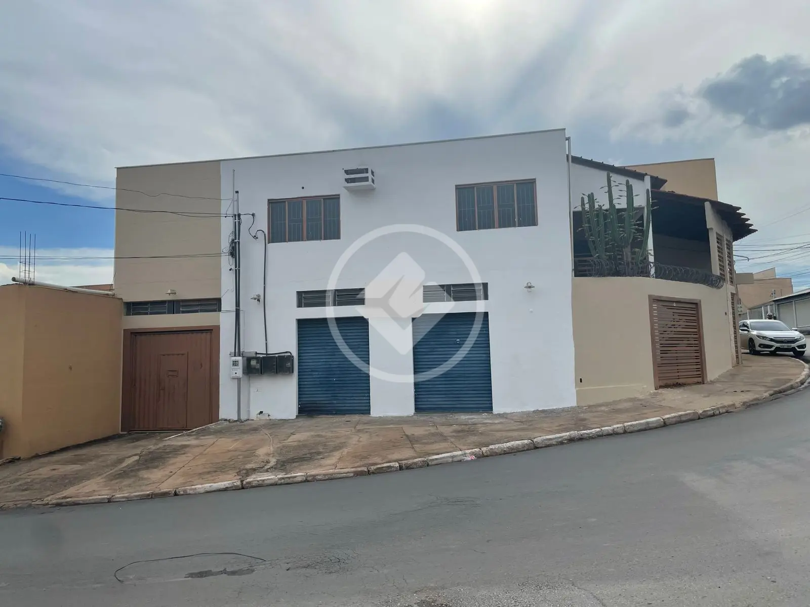 CPA 3 - Sobrado Residencial + Salão Comercial + 3 Kitnets - R$ 560.000,00