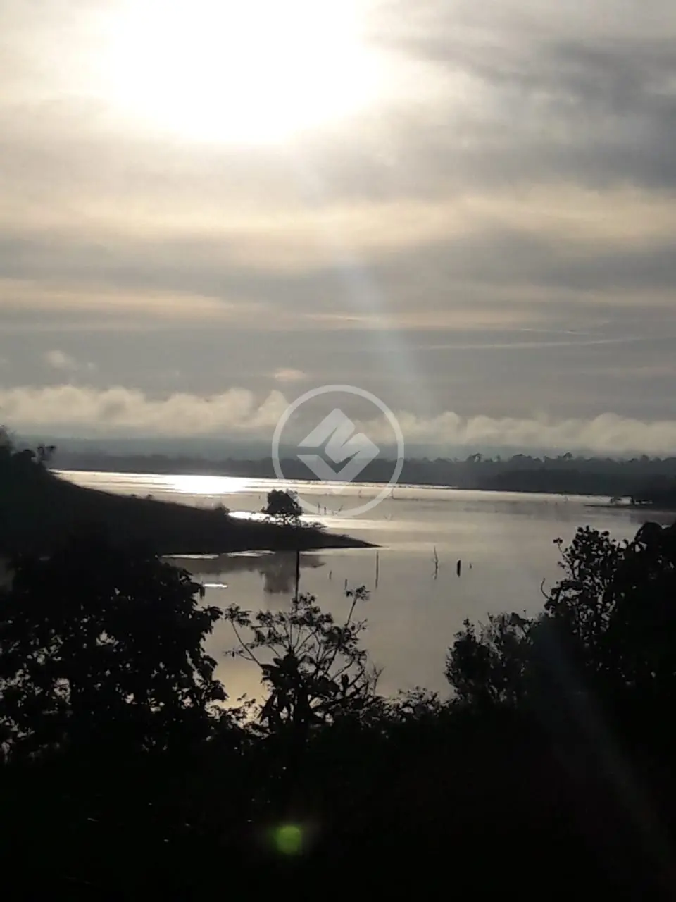 3 LOTES + CASA EM CONDOMÍNIO FECHADO - LAGO DO MANSO - R$420.000,00
