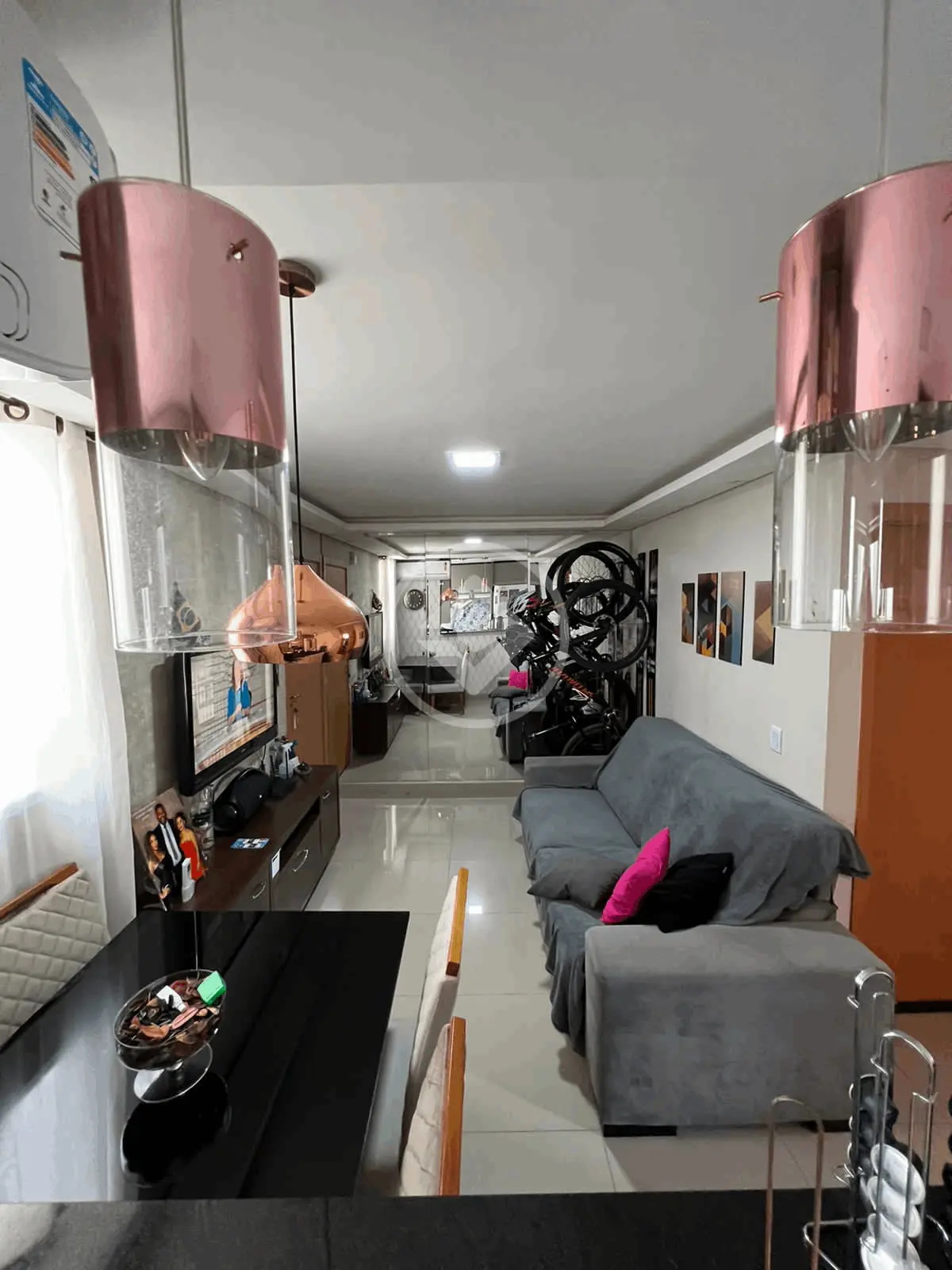 Apartamento Mobiliado - 220.000,00 - 02 quartos com porcelanato - Porteira Fechada - Várzea Grande MT